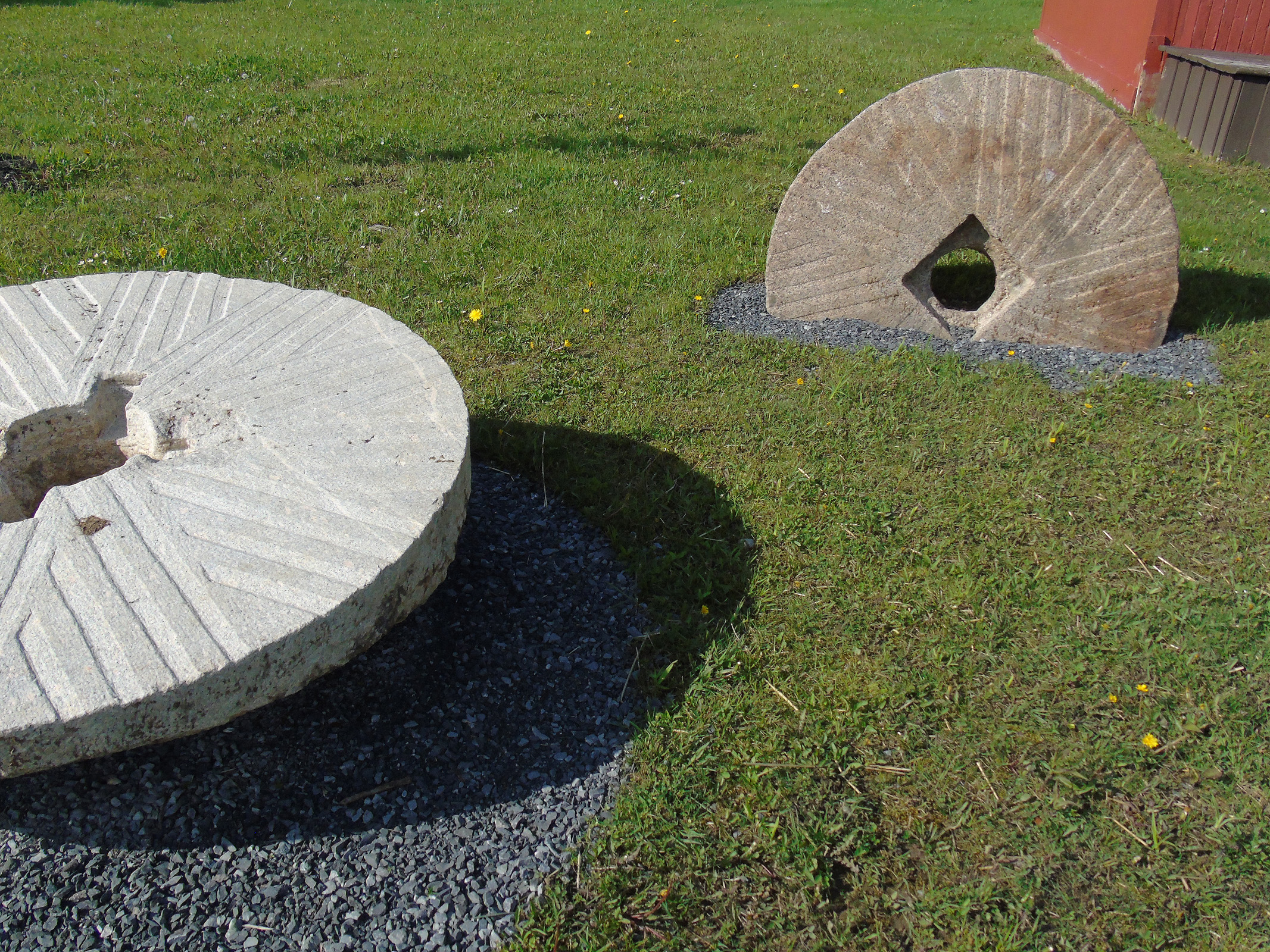 millstones2_ul