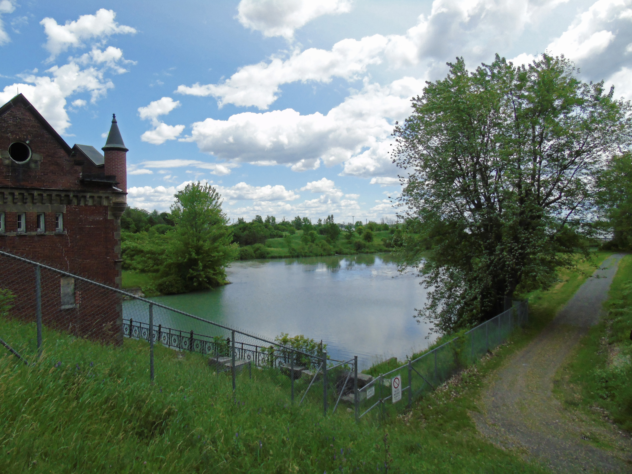 outflow_building4_ul